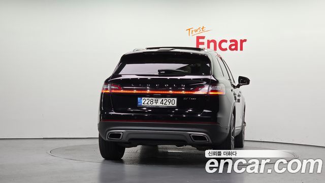 Lincoln Nautilus 2020 — photo 4