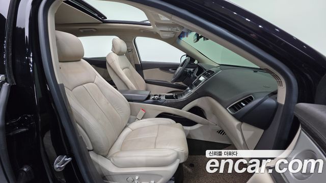 Lincoln Nautilus 2020 — photo 10