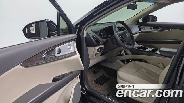 Lincoln Nautilus 2020 — photo 12