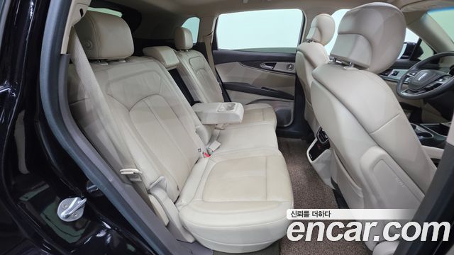 Lincoln Nautilus 2020 — photo 19
