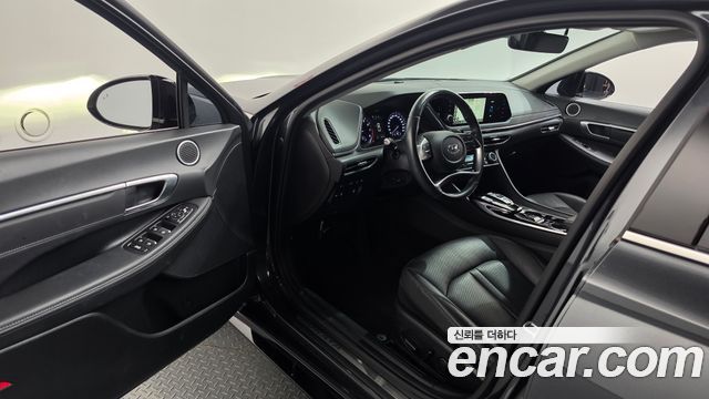 Hyundai Sonata 2022 — photo 13