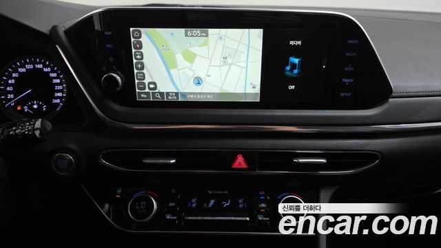 Hyundai Sonata 2022 — photo 18