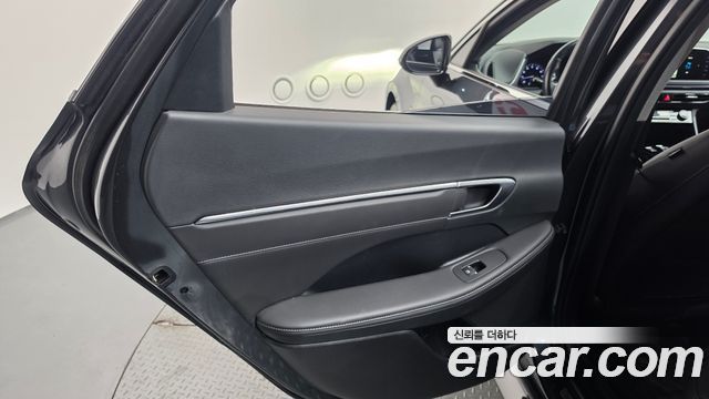 Hyundai Sonata 2022 — photo 15