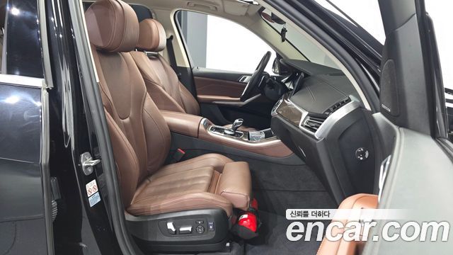 BMW X5 2022 — photo 17