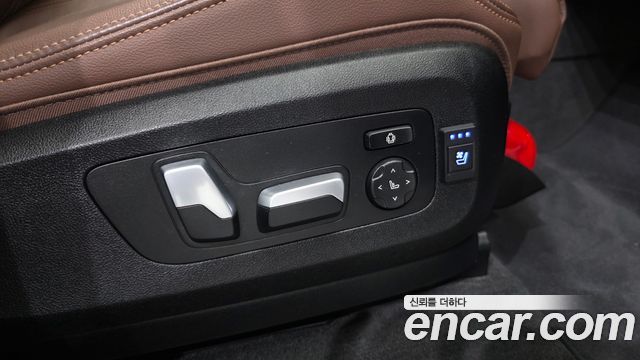 BMW X5 2022 — photo 28