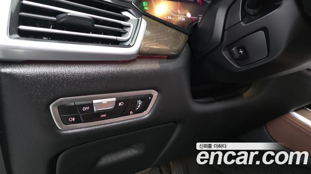 BMW X5 2022 — photo 32