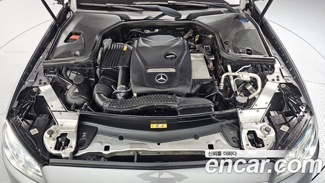 Mercedes-Benz E-Class 2017 — photo 6