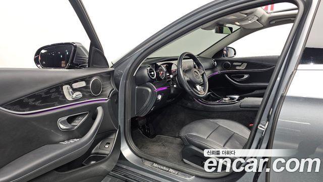 Mercedes-Benz E-Class 2017 — photo 13