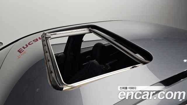 Mercedes-Benz E-Class 2017 — photo 30