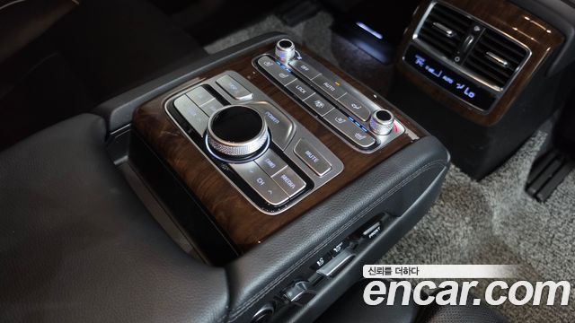 Kia K9 2019 — photo 25
