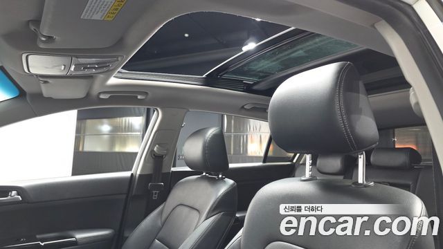 Kia Sportage 2016 — photo 18