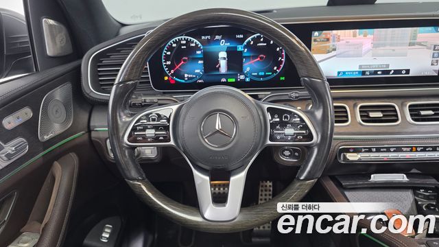 Mercedes-Benz GLS-Class 2021 — photo 13