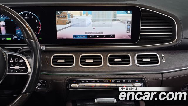 Mercedes-Benz GLS-Class 2021 — photo 19
