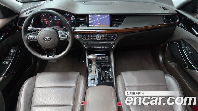 Kia K7 2016 — photo 10