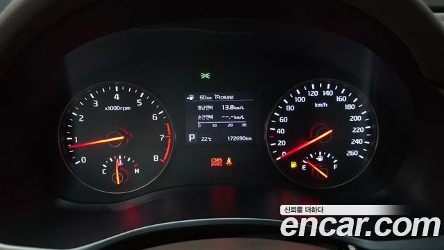 Kia K7 2016 — photo 11