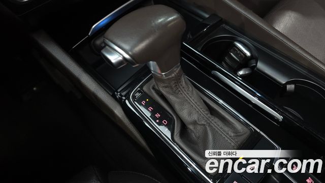 Kia K7 2016 — photo 12