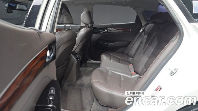 Kia K7 2016 — photo 18