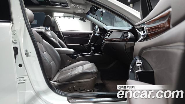 Kia K7 2016 — photo 16