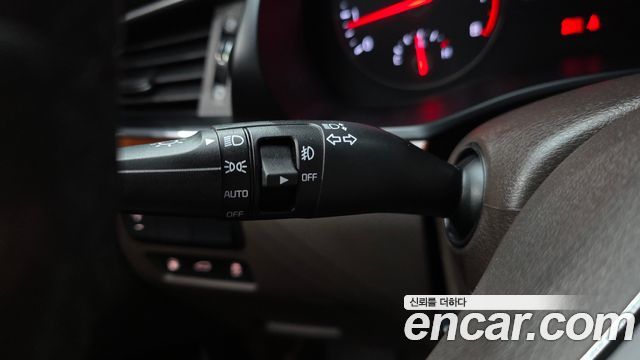 Kia K7 2016 — photo 29