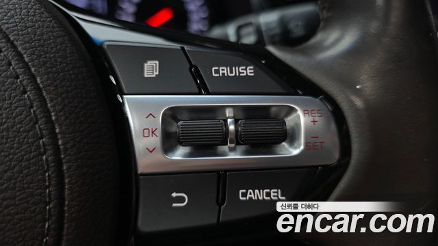 Kia K7 2016 — photo 32