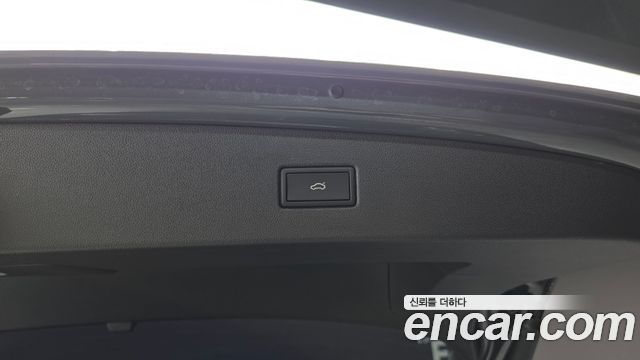 Volkswagen Tiguan 2023 — photo 16