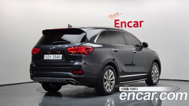 Kia Sorento 2018 — photo 2