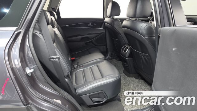 Kia Sorento 2018 — photo 17