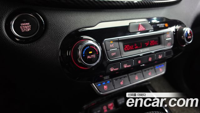 Kia Sorento 2018 — photo 29
