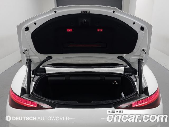 Mercedes-Benz SL-Class 2023 — photo 18