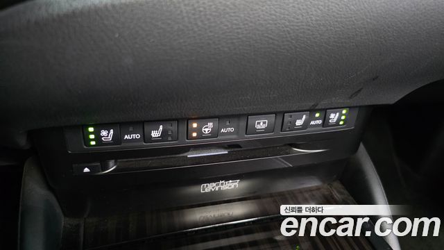 Lexus ES 2019 — photo 15