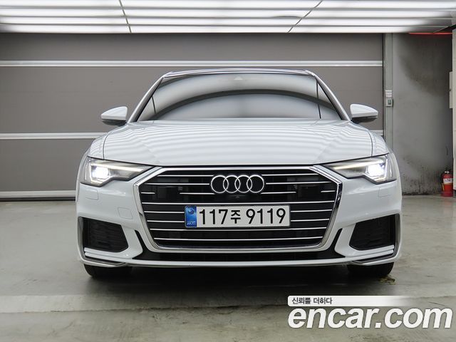 Audi A6 2022 — photo 2