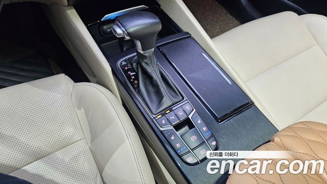 Kia K7 2017 — photo 9