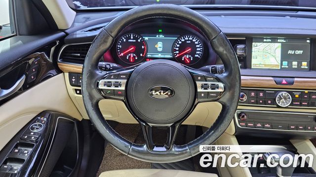 Kia K7 2017 — photo 12