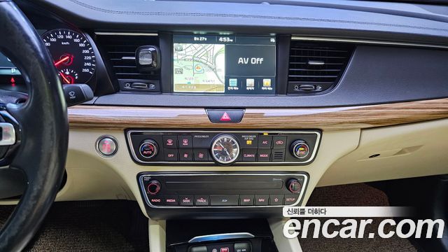 Kia K7 2017 — photo 13