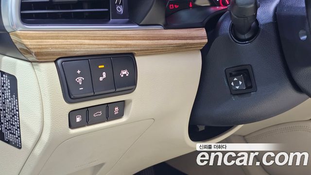 Kia K7 2017 — photo 15