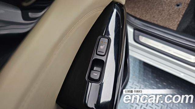 Kia K7 2017 — photo 19