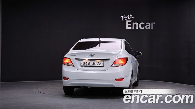 Hyundai Accent 2018 — photo 4