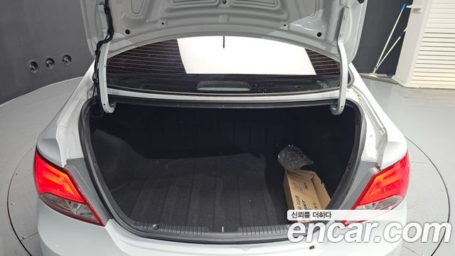 Hyundai Accent 2018 — photo 26