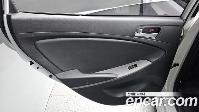 Hyundai Accent 2018 — photo 15