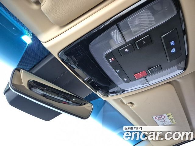 Hyundai Staria 2022 — photo 16