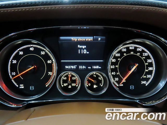 Bentley Flying Spur 2016 — photo 9