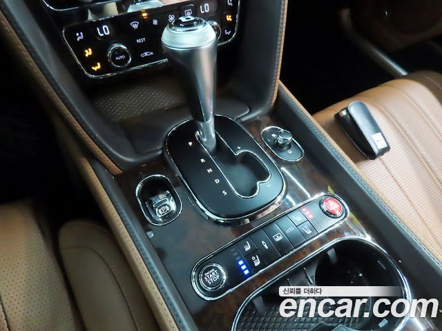 Bentley Flying Spur 2016 — photo 13