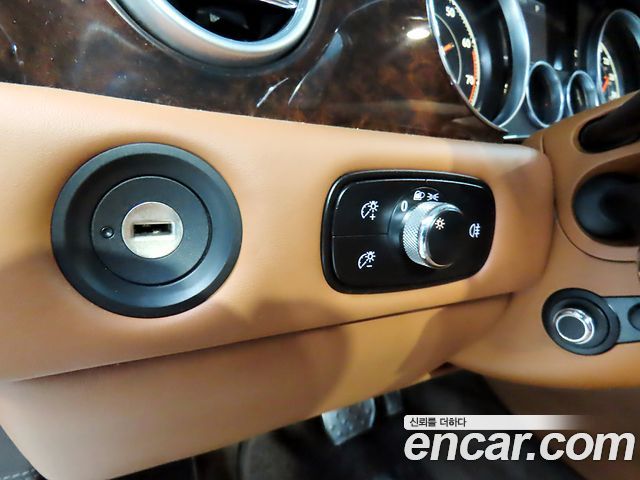 Bentley Flying Spur 2016 — photo 15