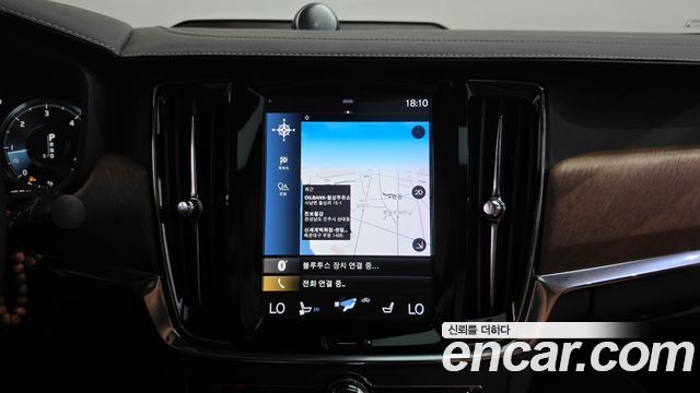 Volvo S90 2019 — photo 18