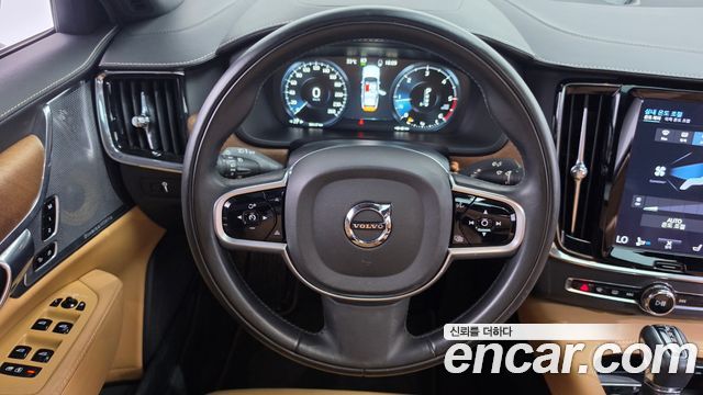 Volvo S90 2019 — photo 19