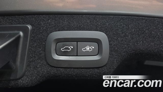 Volvo S90 2019 — photo 23