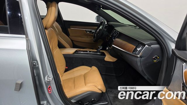 Volvo S90 2019 — photo 16