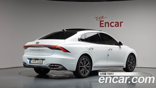 Hyundai Grandeur 2023 — photo 2