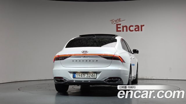 Hyundai Grandeur 2023 — photo 4