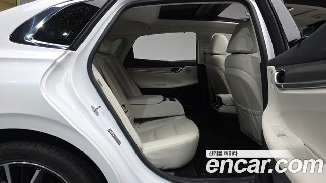 Hyundai Grandeur 2023 — photo 17